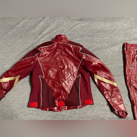 Tailor made Flash costume - Picture 3 of 9